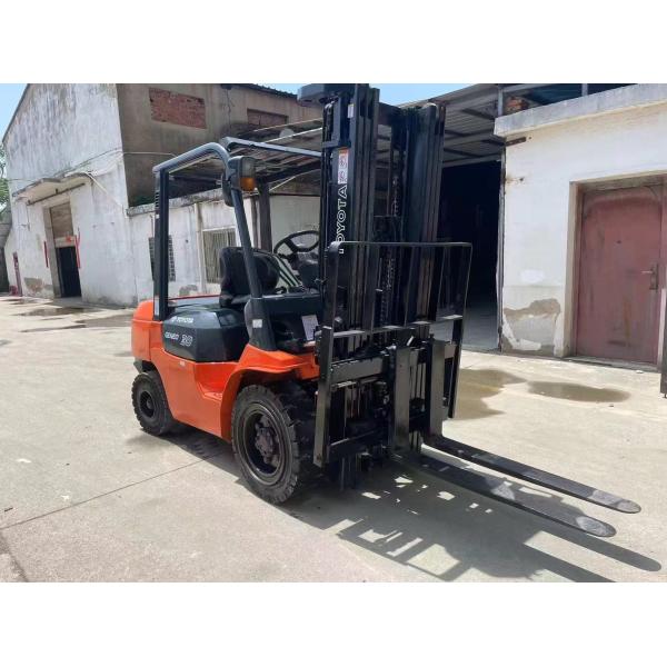 3000kg Toyota Diesel Forklift 4.5 Lifting High Sturdy Construction High Safety Standards