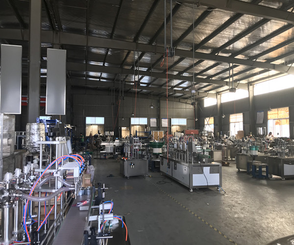 Good Quality Fully Automatic Round Bottle Labeling Machine / Sticker Self Adhesive