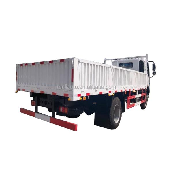 Vente directe d'usine Camions bon marché Camionnette à plateau léger 4*2 Camion de fret