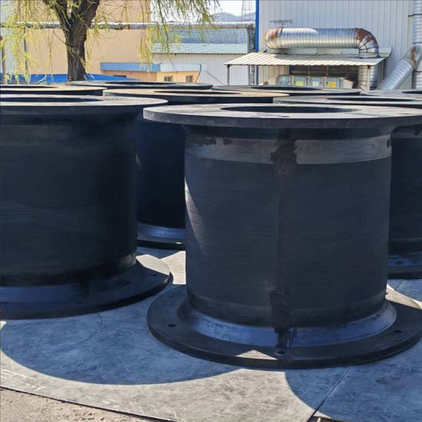 Cell Rubber Fender with High Energy Absorption Optimized Drum Structure and Low Hull Reaction