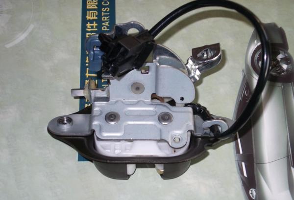 OEM Directly Black Car Door Lock / Right Door Latch Parts 1647400635