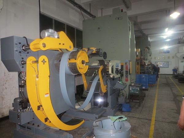 Stamping Automation Decoiling And Straightening Machine Heavy Material Rack Pneumatic Pressing Arm