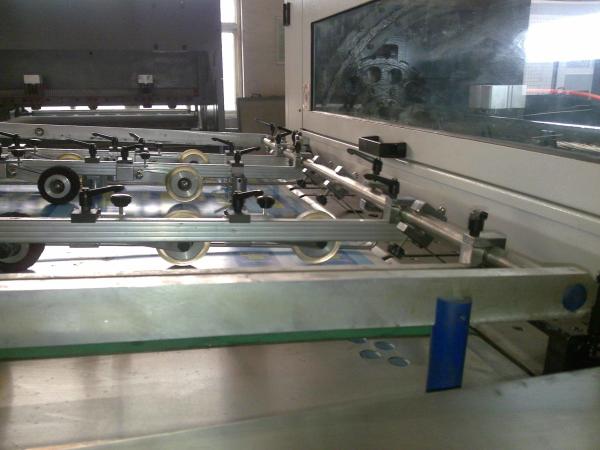 Semi Automatic Die-Cutting And Creasing Machine To Cut Paper Box