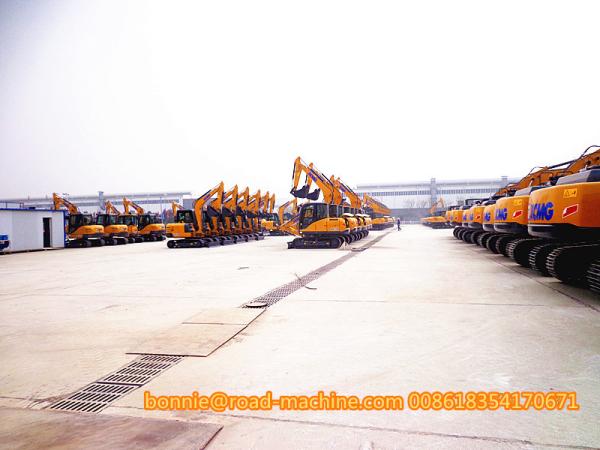 Medium Size Hydraulic Crawler Excavator / 26 Ton RC Excavator Metal CVXE265C Max. Digging Depth 6895mm
