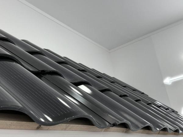 Black 50W Solar Roof Tiles Dual Glasssolar 50watt Solar Tiles for Industrial Solar Applications