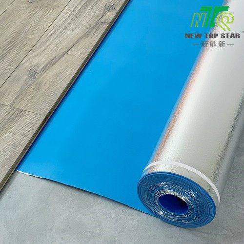 Underlayment пены VOC IXPE 2mm низкий жаропрочный с барьером пара