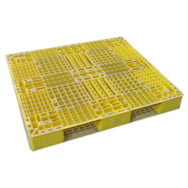 Yellow Stackable Euro Plastic Pallet 1300*1200mm For Transportation