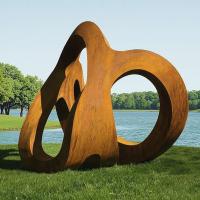 Sculpture abstraite d'extérieur en acier Corten personnalisée pour paysage, fabriquée par une usine de sculptures professionnelle
