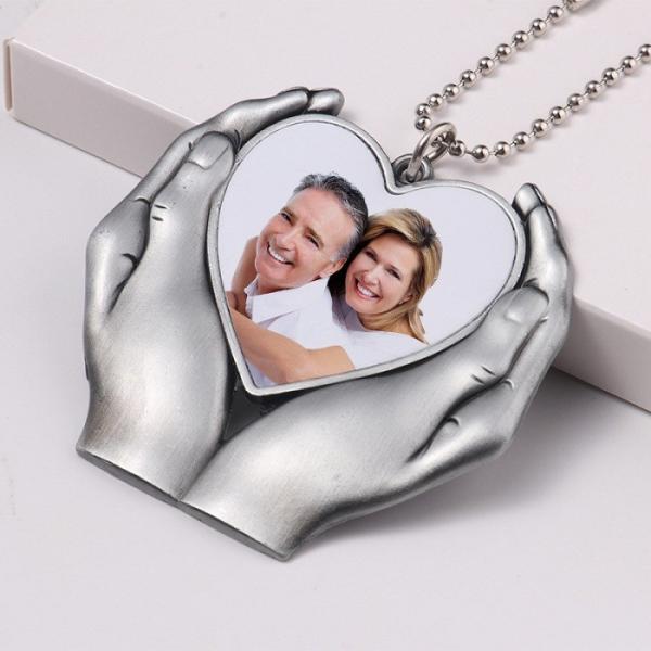 Creative Christmas Ornament Heart In Hands Sublimation Car Charm Pendants Blanks For Heat Press