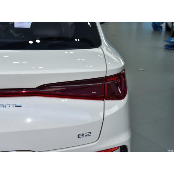 EV Cars 2024 Byd E2 Lux Edition White with Trailing Arm Torsion Beam Rear Suspension Form