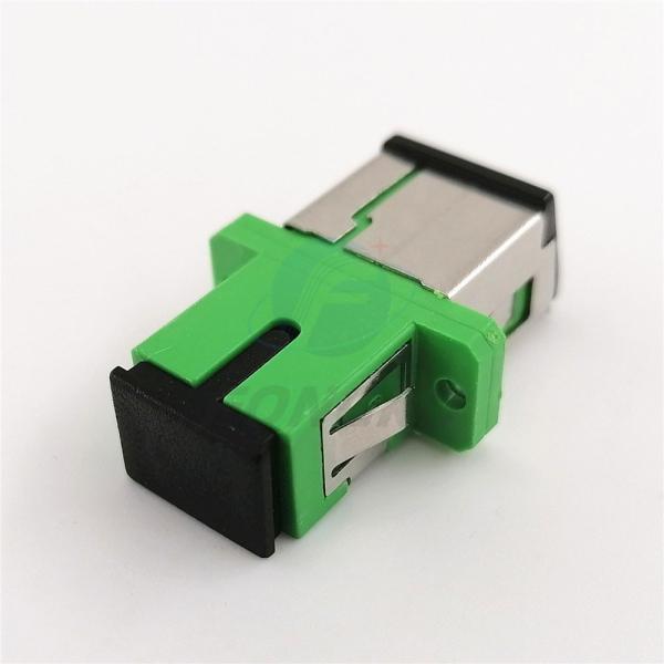 Переходники оптического волокна противопыльного кожуха SC/APC черноты переходника шторки металла APC/SC горячих продаж пластиковые автоматические