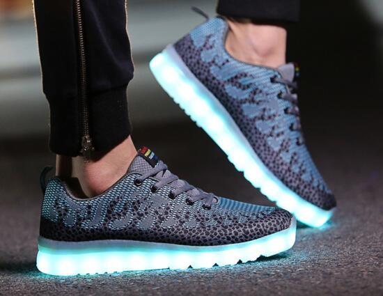 Cool Light Up Shoes , Lighted Tennis Shoes Facial Glowing Material Top