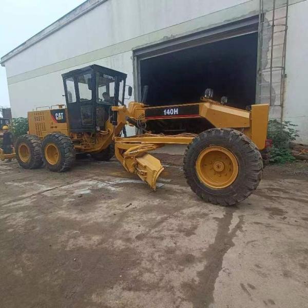 Used CAT140H Motor Graders with Road Tyres and Cummins Engine in Good Condition