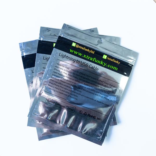Lightweight Custom Printed Aluminum Foil Bags For Electronics Products Packaging With Resealable Zipper.
