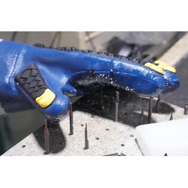 Des gants résistants aux coupures couverts de nitrile bleu, des gants de sécurité résistants aux chocs chimiques OEM ODM