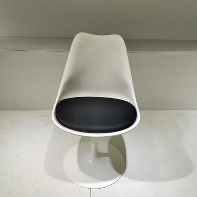 Classic Modern White Metal Base Dining Chair Plastic PP Shell 81cm Height