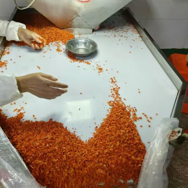 100% натуральные сушеные ломтики моркови обезвоженные хлопья моркови