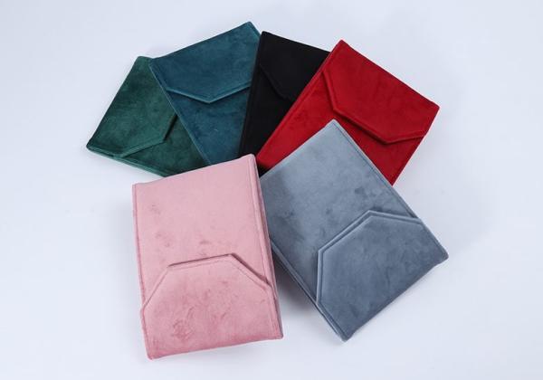 Elegant Luxury Noble Eco Friendly Biodegradable Velvet Pearl Necklace Storage Bag Ring Earring Set Velvet Bag Fashion Dust-Proof Pendant Storage Set Bag