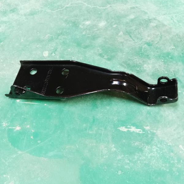 Правая дверная петля для Sinotruk HOWO Кабина грузовика Az1642110033 Части системы рулевого механизма