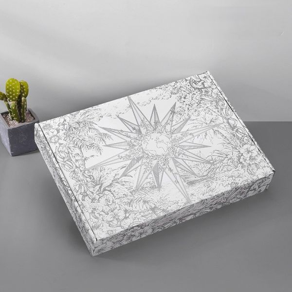 Caja de correo para prendas con estampado de lámina de lujo, embalaje de envío de camisetas premium, caja de avión con decoración de lámina dorada