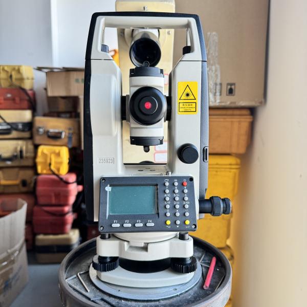 South brand Electronic Digital Theodolite NT-023 ±1 Arc Minute Compensator Setting Accuracy Electronic Digital Theodolite Essential for Precise Construction and Surveying