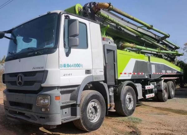 Condition stable et entretien de base pour les camions de pompage de béton usagés Zoomlion 56 m inventaire des camions de pompage