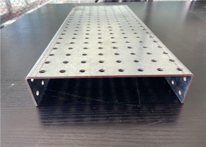 Пефорированный Lintel стальной балки UL 103mm 153mm