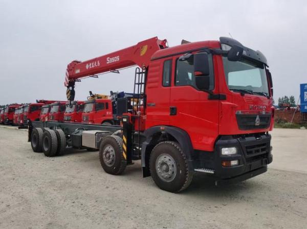 HOWO Head XCMG Pickup Cargo Lifting Truck Mounted Crane 12T 8x4 30 Tons