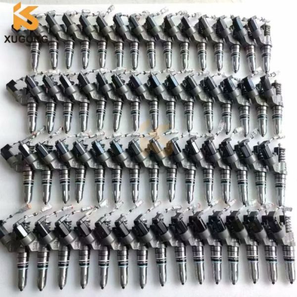 Fuel Injector 4062569 4088301 4088665 Fuel Injection Pump Construction Machinery Parts In Stock