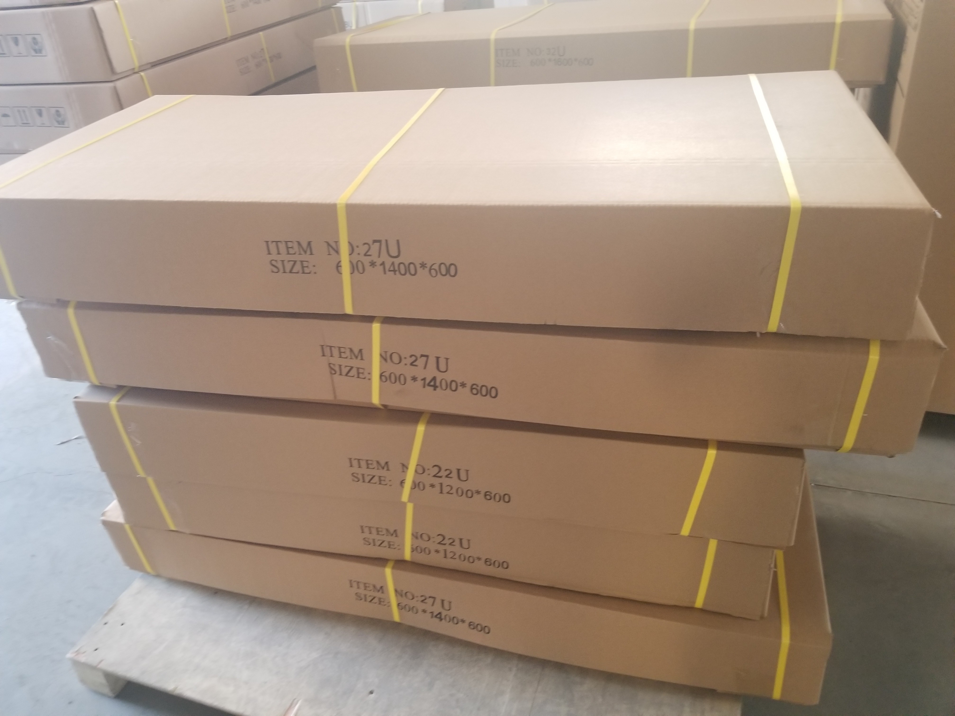 Stock 18U Wall Mount Server Rack Case 19 inch Network Cabinet Products Status Stock