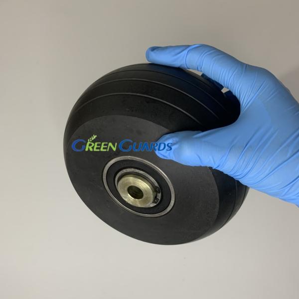 Pièces de tondeuse à gazon Pneus et roues - arrière GM74566