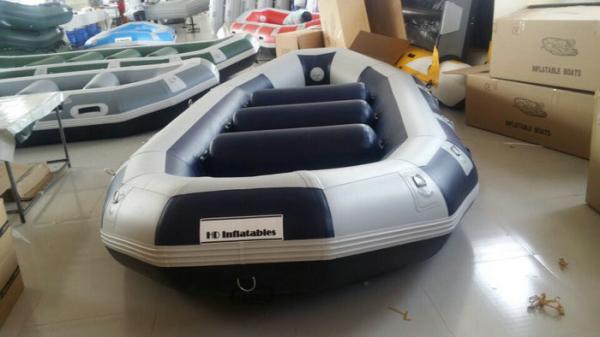 OEM Eight Person 0.9mm PVC Fabric Inflatable Raft Party Boat With 500cm Length