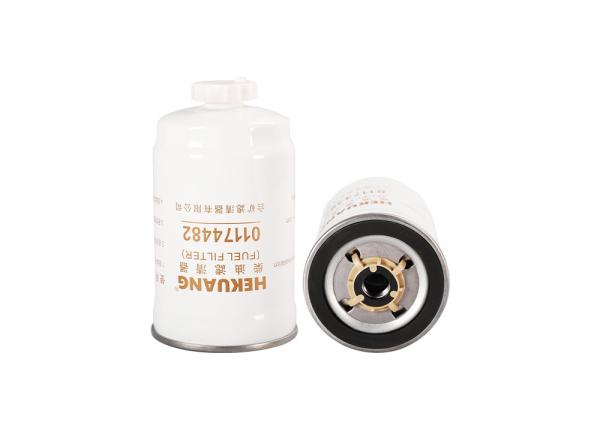 C5611 Engine Fuel Filter 80 X 150mm For Diesel Water Oil Separation