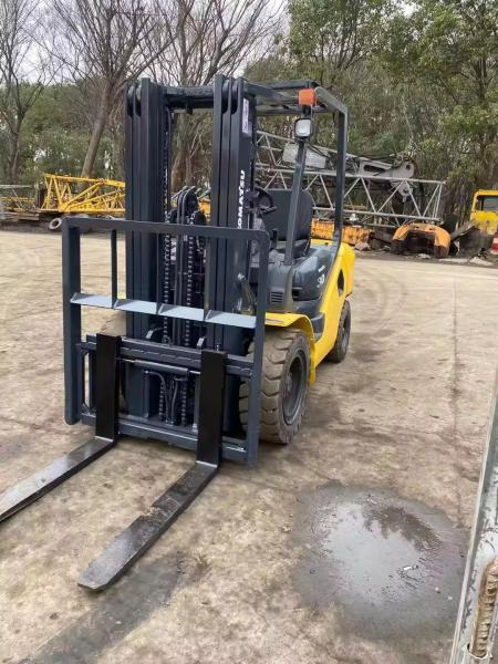 Komatsu Original Japão 3 toneladas Diesel FD30 FD80 FD150 em uso em empilhadeira