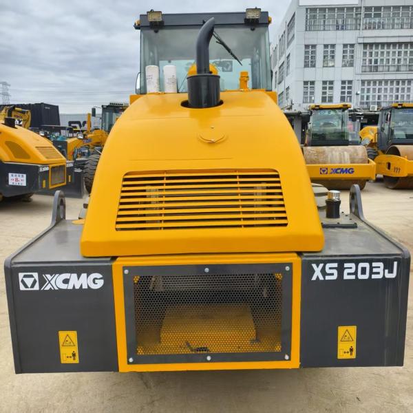 Usado XCMG XS203J Roller vibratorio de carretera... modelo 2023... horas bajas... excelente estado... envío mundial disponible