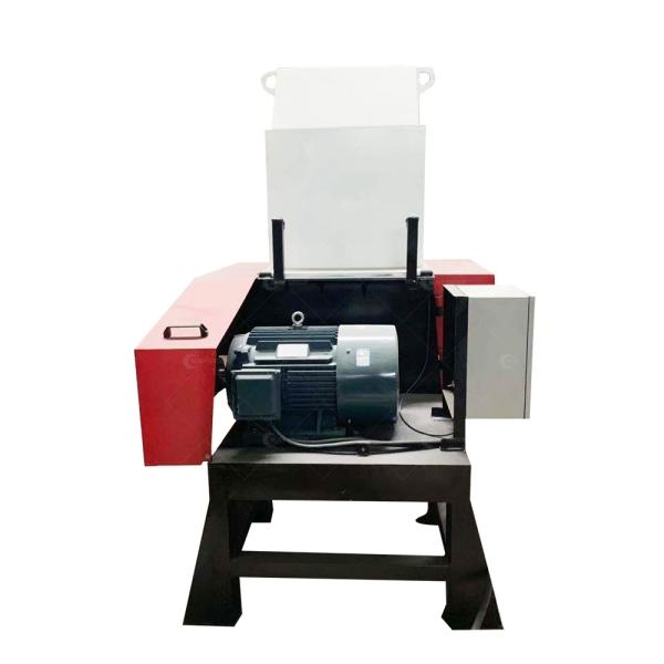 Pet Plastic Crusher Machine Metal Blade Crusher with 380/480 r/min Rotation Speed