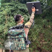 Coffre à dos camouflé Drone Jammer 2KM ~ 2.5KM Anti Drone Jammer Blocage du signal