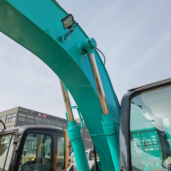 0.7m3 Bucket Capacity 13 Ton Blue Color Second Hand Excavator Kobelco Sk 135