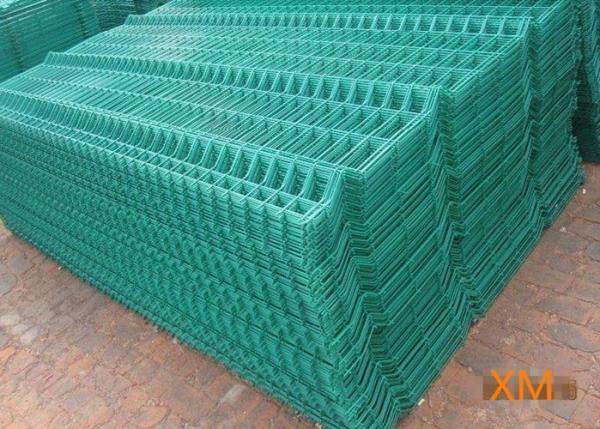 Bend Triangle Wire Mesh Garden Fence Security Heat Resistance With 40x60x1.5 Post Size