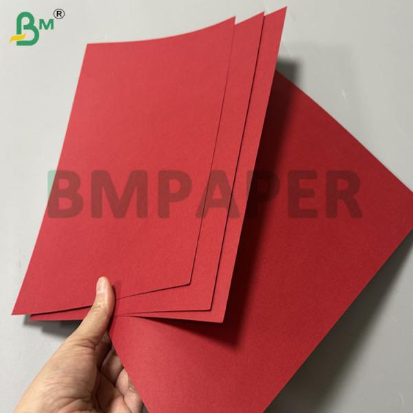 Papier cartonné de couleur noir rouge non couché pour boîte d'emballage 200 grammes 250 grammes 61 x 86 cm