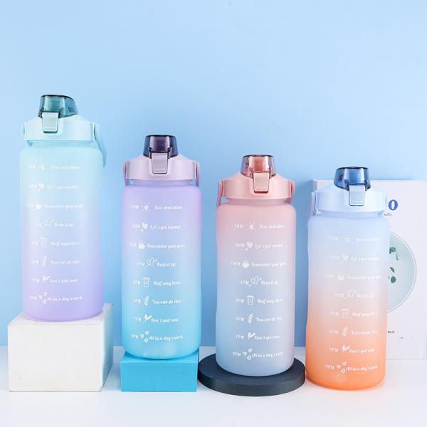 Outdoor Portable Big Volume Drink Bottles Mugs Gradient Color Unique Design