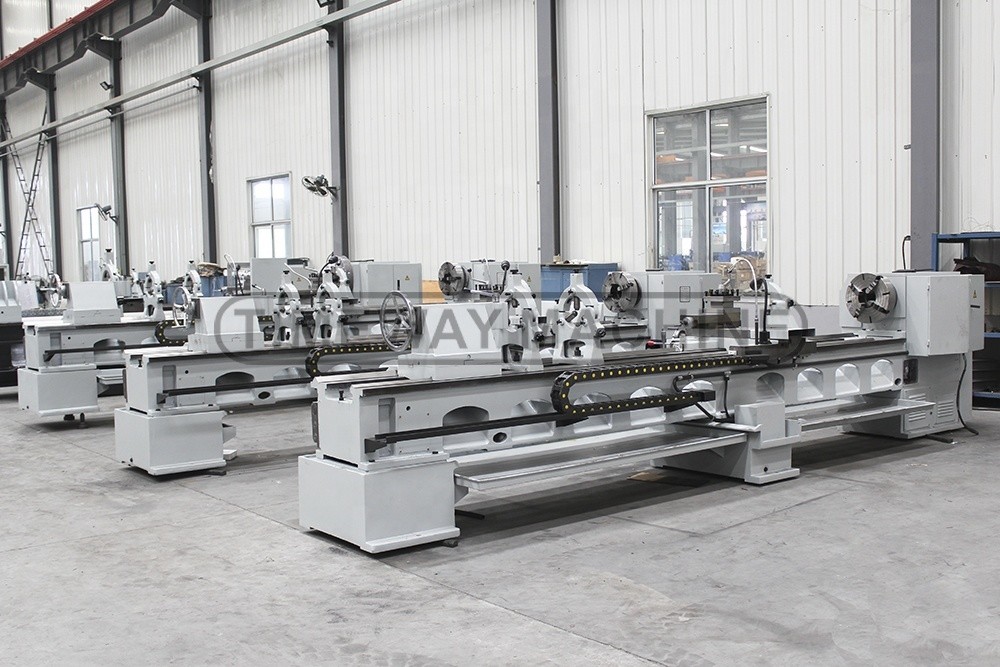 Heavy-Duty Workpiece Heavy Duty Machining 7355x1393x1537 mm Horizontal Lathe Machine