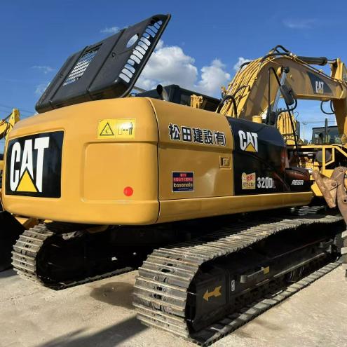 Model Used Caterpillar 320D Excavator with Long 320DL GP Bucket Included