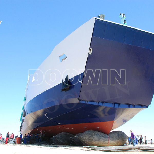 Inflatable Ship Launching Air Bags 4-12 Layer Marine Airbag For Ship Launching