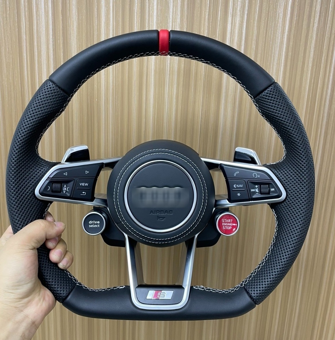 Audi R8 Multifunctional Steering Wheel Adaptation for A3 A4L A5 A6L A7 A8 Q5 Q3 Universal