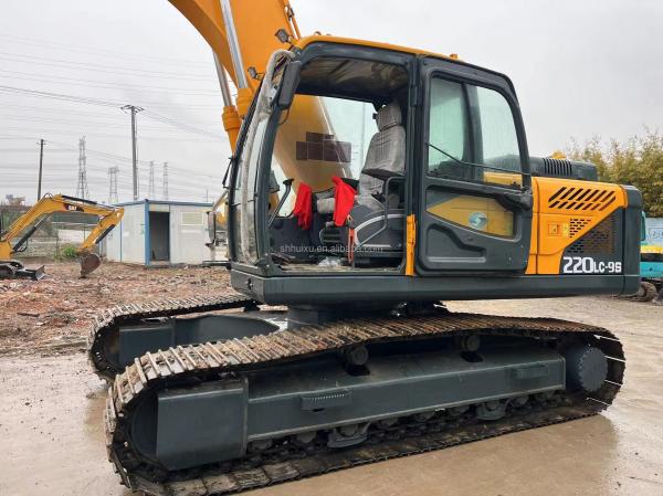 Powerful And Used Excavator Hyundai 220-9LC With Yellow Color