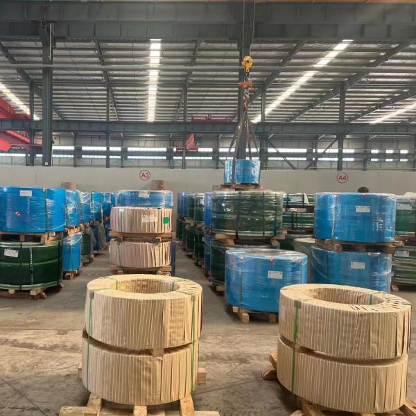 Прокладка катушки нержавеющей стали AISI 440C 15 x 0,61 Mm для ножевых клиньев плода