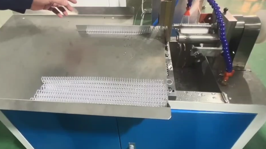 Plastic Spiral Forming Machine With Dual Water Tanks And Touchscreen For PVC PP PET