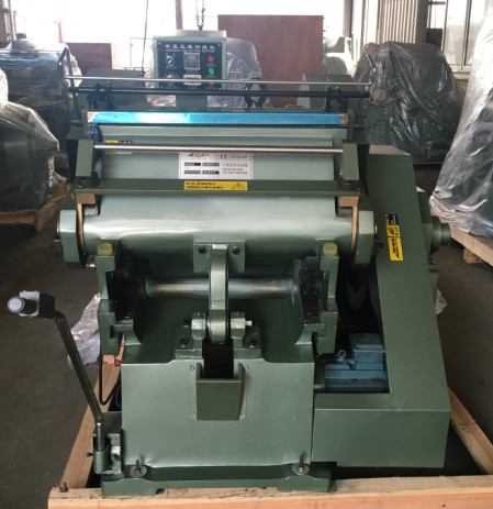 Машина для резки бумаги для поздравительных открыток, столовых календарей