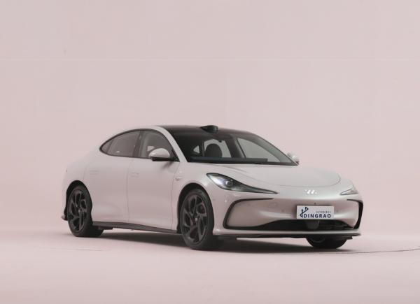 Fast Ship Smart Sport Automotive Motor Power IM Electric Car L6 Sedan EV Car